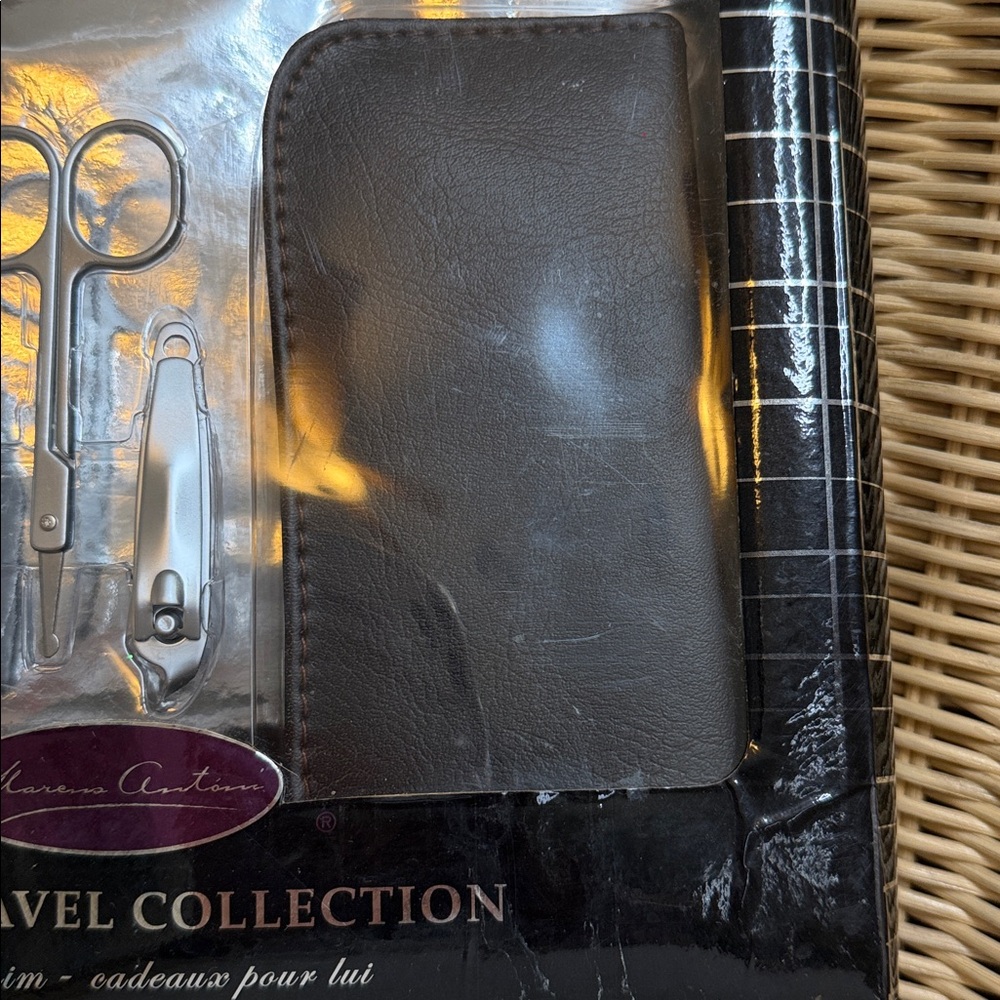 New Men’s Basic Travel Collection - Picture 3 of 9